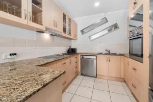 Spacious 3 Bedroom Townhouse in Cairns City
