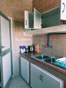 Ahjar hostel only ladies