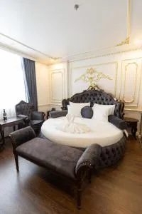 Royal Dương Nội Hotel - Thanh Quang