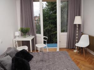 Grand-Tourist Center Point Apartments