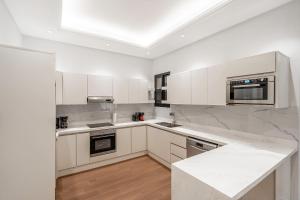 Mabaat-Executive 3BR-Al Malqa - 542