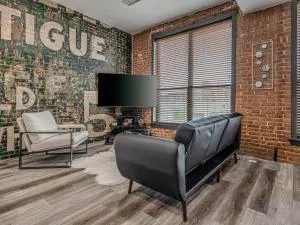Deluxe Studio in Historic Downtown Building! - Neodesha
