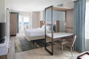 Suite, 1 King, Sofa bed, Oceanfront, Balcony room in SpringHill Suites by Marriott New Smyrna Beach