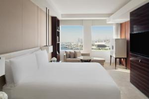 King Room with Burj Khalifa View room in InterContinental Dubai Festival City