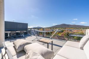 2BR Penthouse with Breathtaking View! - Hosted by CanStay