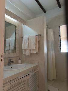 Pole Pole Beach House