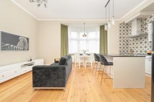 Aesthetic One Bedroom Apartment in Wroclaw by Renters