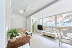 Seochon Secret Cave House