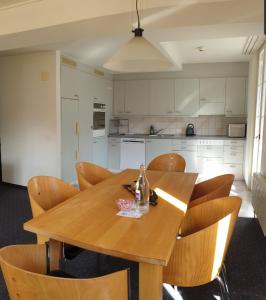 Three-Bedroom Apartment room in Hotel Jungfrau Mürren