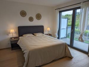 High-End Modern 2 Bed w. Garage in Belair