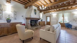 TENUTA MONTIEPOLI 12&3, Emma Villas