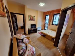 Top location ski-in ski-out and Swimming Pool