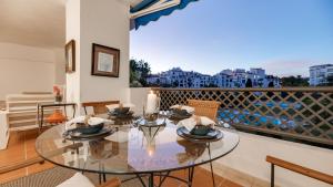 Urban Exclusivity At Puerto Banús