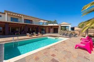 Villa Atlanntes con piscina en Fuerteventura - La Ampuyenta