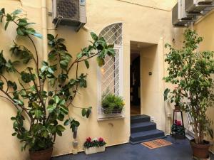 Lata Rana Colosseum Luxury Loft