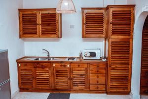 Tembo 2 Beach Cottage Malindi