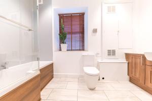 Town centre property convenient for the fells