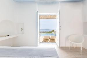 Superior Suite with Sea View & Private Pool room in Calme Boutique Hotel