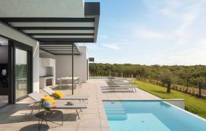 Modern villa Noble with view and pool in Bale