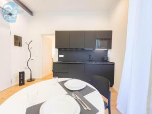 Imbriani 2 Tirabora Short Rent