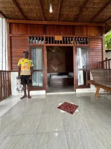 Mambefor Homestay - Saonek