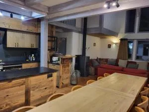 Chalet Courchevel La Tania - 14 personnes - 7 chambres 7 salles de bains - 40 m des pistes - 拉塔尼亚