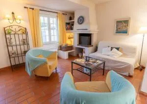 Jolie Mazet, jardin, piscine, tennis, plein centre - Préconil