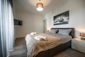 Villa Luen near Pula with large garden and private pool for families