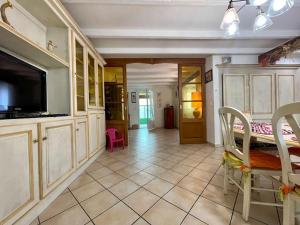 Villas Villa Anatole - parking prive - 900m Cite Medievale : photos des chambres