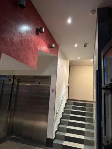 Appartements Appartement calme avec balcon, a 4km du centre, Parking, WI-FI, Netflix gratuit : Appartement 1 Chambre