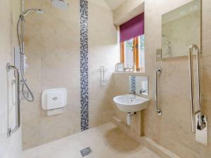 3 bed in York 83264