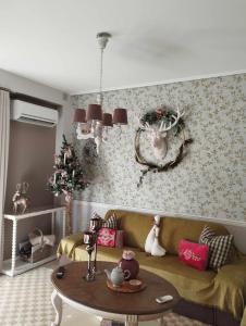 22 La Maisonette