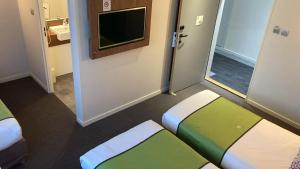 Hotels Campanile Annemasse Gare– Geneve : photos des chambres