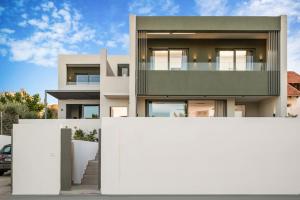 2 sea view Villas as 1 by Chania Living Stories