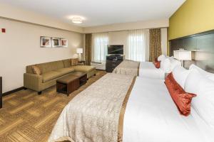 Queen Studio with Two Queen Beds - Non-Smoking room in Staybridge Suites Knoxville West an IHG Hotel