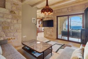 Villa Thalia St George Retreat BY APOKORONAS-VILLAS
