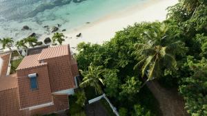 Beach View Villa - Beauvallon villas