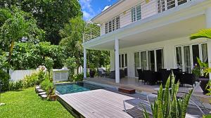 Villa Blanc - Chateau Elysium