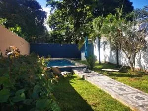 Residencia Maya con Hermosa Alberca y Jardines - Baca