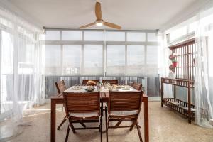 SUPER APARTAMENTO A UN PASO DEL MAR