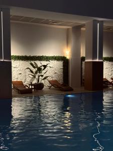 Skyline Retreat Apartment at Sky Towers with Spa and Fitness Access