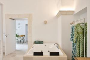 Silentio Suite N2-Ostuni-Jacuzzi
