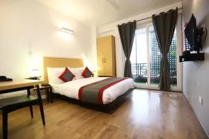 BK Studio And Rooms Near Huda City Centre - Gurgaon