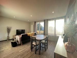 Appartements Le Floral - 2p - Lumineux & Calme - Parking - Wifi : photos des chambres