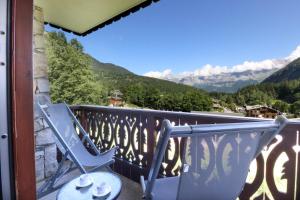 Prarion ski in ski out and swimming pool !