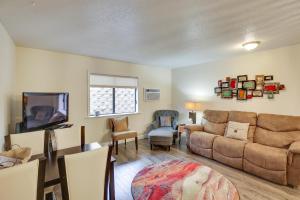 Walkable Lead Condo 5 Mi to Terry Peak Ski Area!