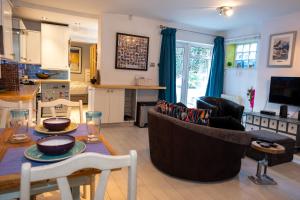 Cute & cosy 1 double bedroom garden flat