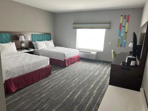 Queen Room with Two Queen Beds room in Hampton Inn & Suites Ruskin I-75 FL