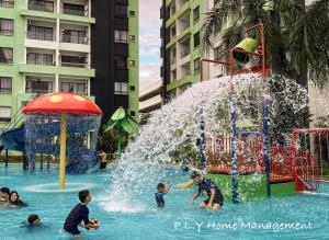 Crystal Cozy Suite PoolView Netflix Waterpark@ Ipoh Station 18