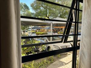 Sunny Shores Hideaway